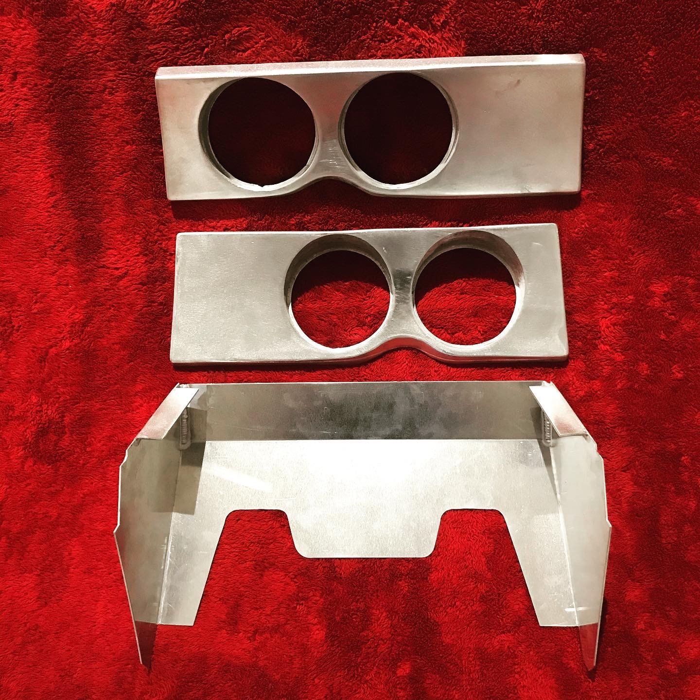Aluminum dashboard and gauge cluster detail